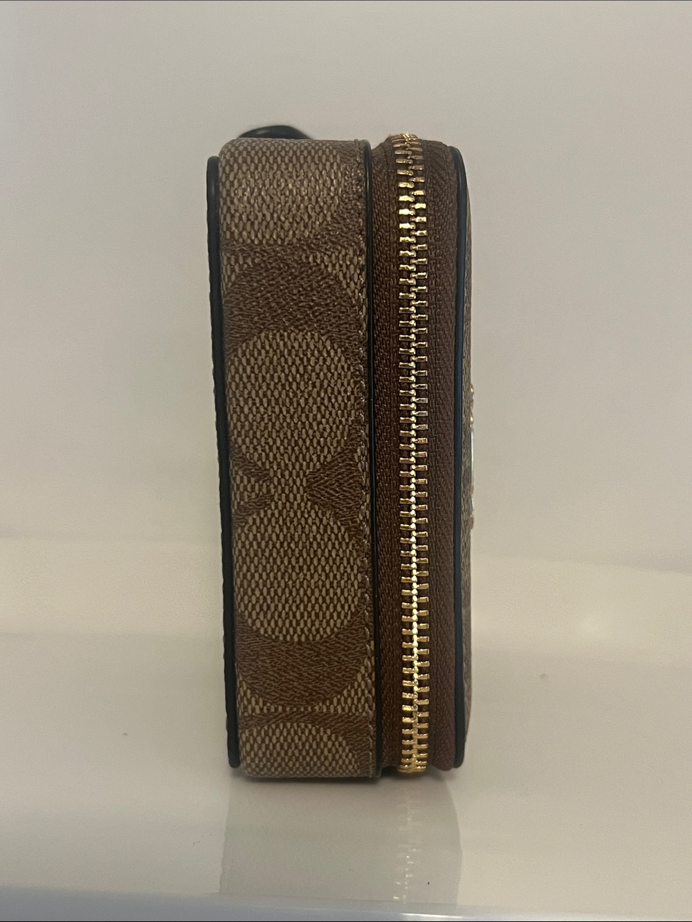 Coach Weekly Pill Case/Box - Picture 4 of 8